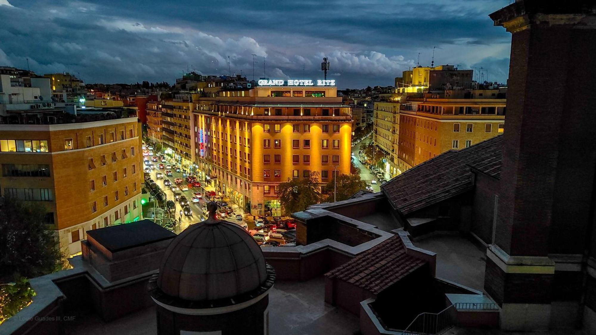 Radisson Blu Ghr Rome Hotel Exterior photo