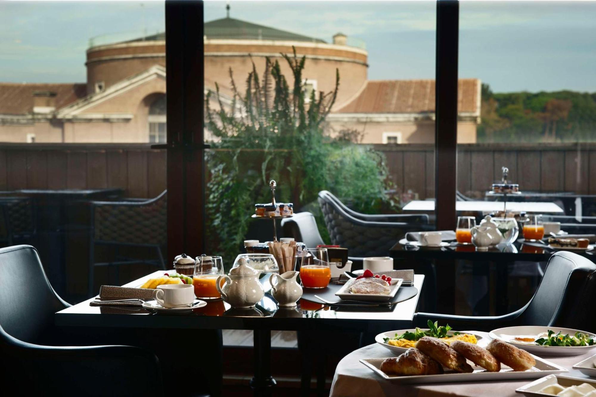Radisson Blu Ghr Rome Hotel Exterior photo