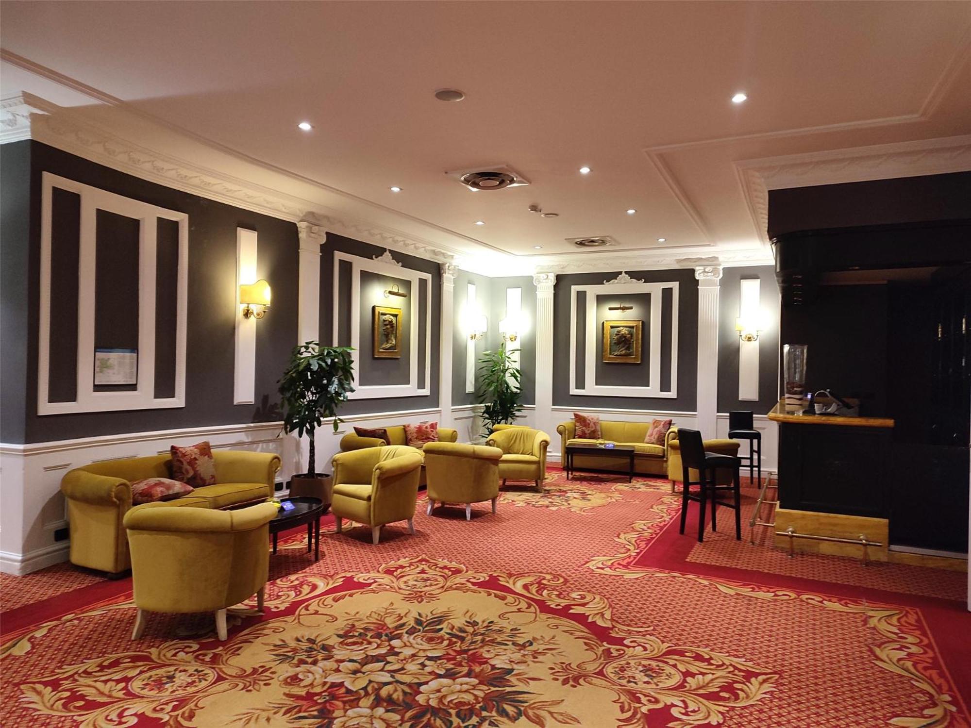 Radisson Blu Ghr Rome Hotel Exterior photo